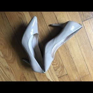 Cole Haan Nude Patent Leather pumps